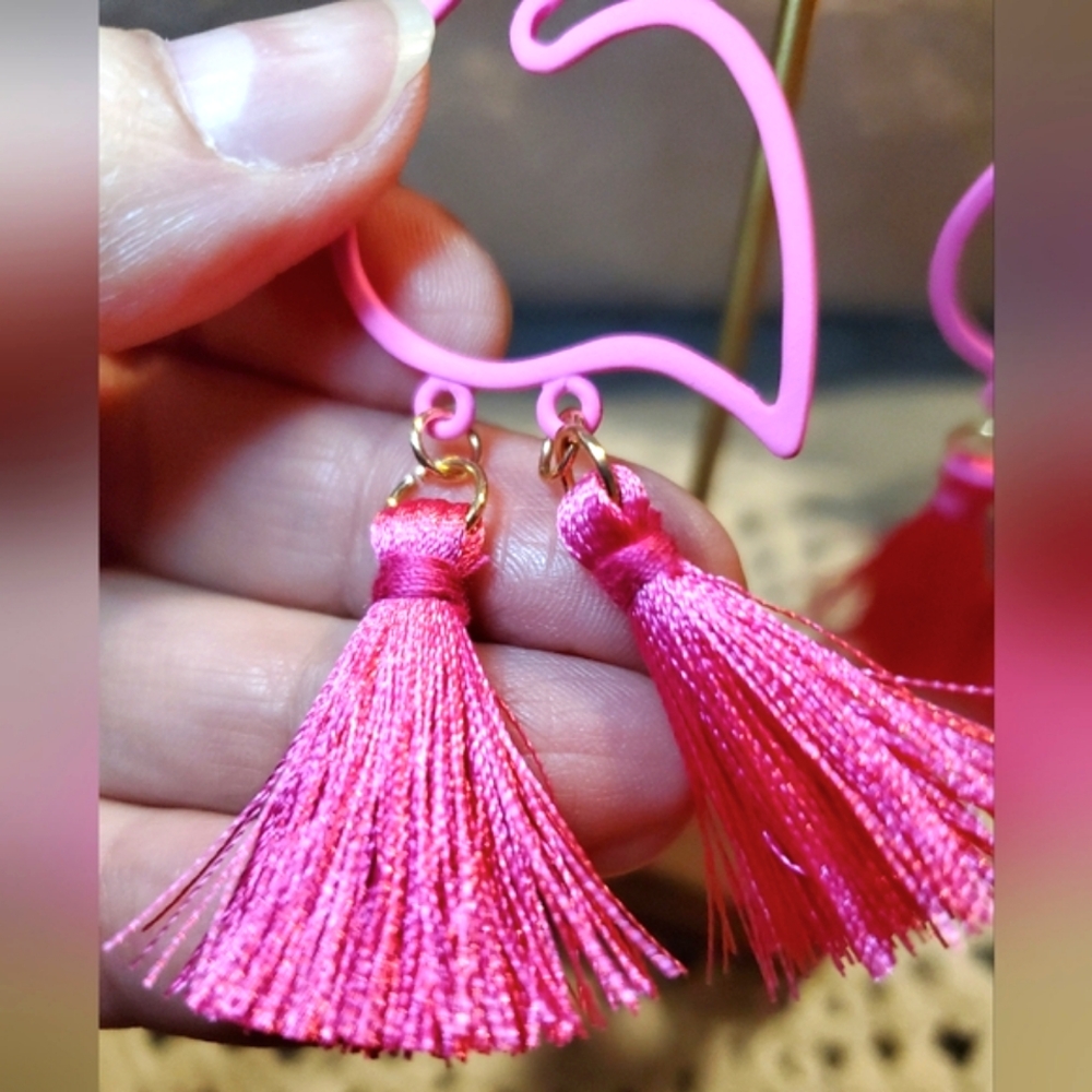 Fun Flamingo Earrings! - Picture 5 of 5